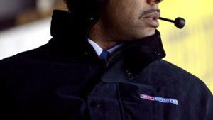 VIDEO Reporter prezent la meci** nu vede eliminarea unui jucător!