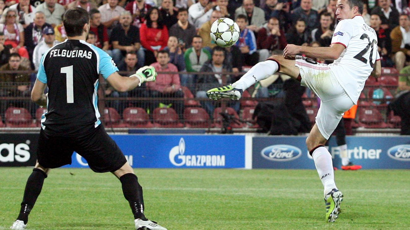 Van Persie nu va uita meciul de la Cluj:** "Când a ajuns mingea la el știam că va face asta! E cel mai frumos gol dat de mine aici"