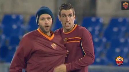 Strootman, susținut puternic de colegi după ce a aflat că va rata Mondialul. VIDEO - Filmulețul realizat de romani și mesajele lor