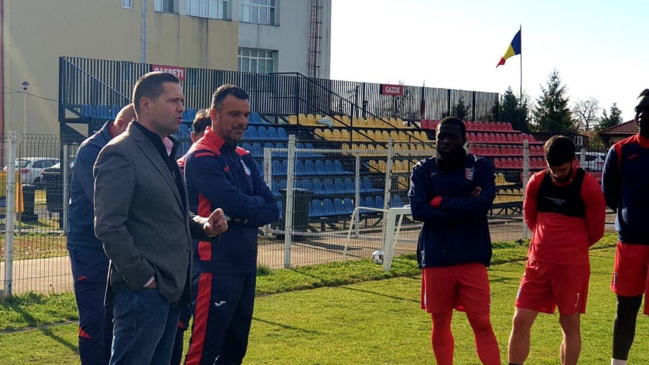 Val de promisiuni după revolta jucătorilor de la Chindia: „Săptămâna viitoare vin banii!”. Ce șanse sunt ca stadionul din Târgoviște să fie gata la finalul anului