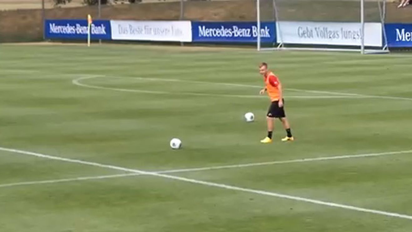 VIDEO Maxim impresionează și la antrenamente! Execuțiile prin care românul i-a lăsat din nou muți pe nemți