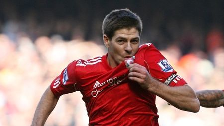 Pe el nu îl poate înjura nimeni:** "Asta e echipa pe care o iubesc de mic! Trăiesc un vis!" Gerrard pe viață la Liverpool, fanii pregătesc statuia