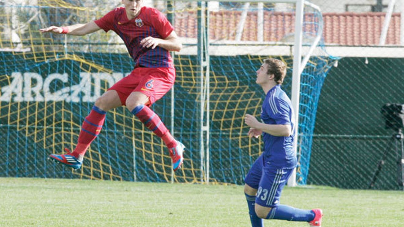 Steaua ar putea trece ușor peste absența lui Szukala!** Reghe are soluția perfectă. El a fost cel mai bun om la ultimul amical: are cifre "impecabile"