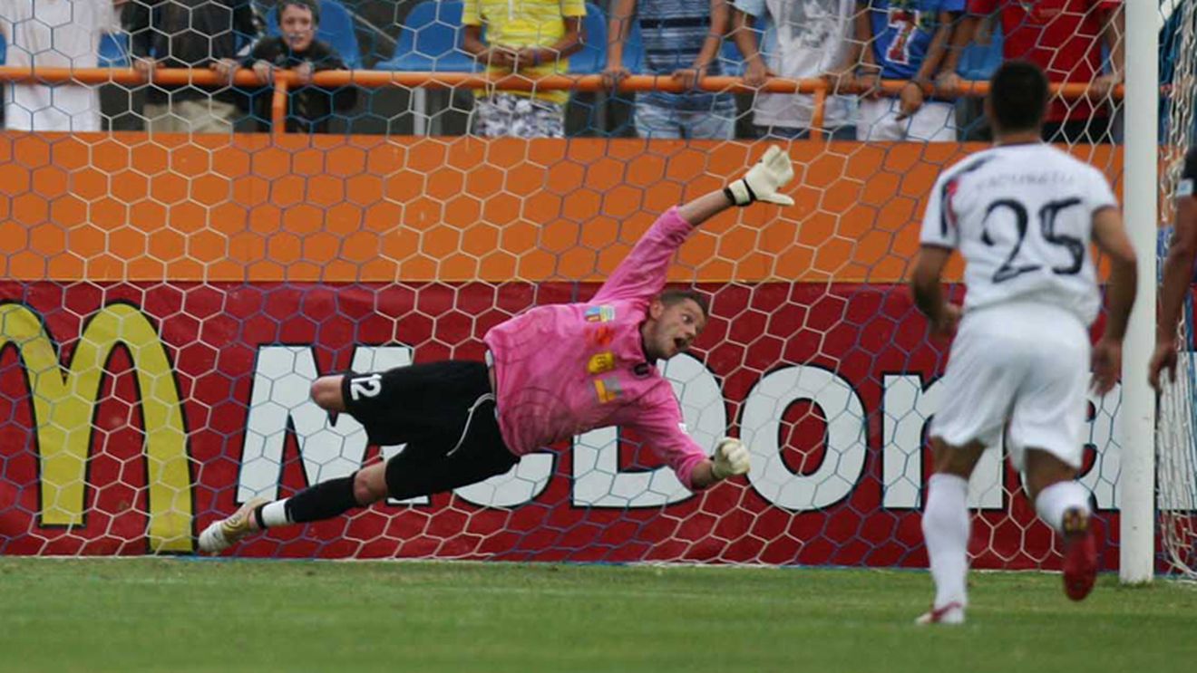 Martin Tudor așteaptă banii de la „șepcile roșii"