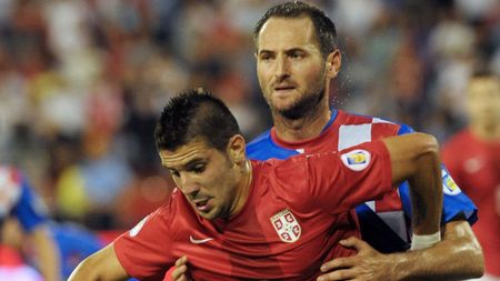 VIDEO Simunic, maestru în "mingea trece, omul nu"! Croatul a fost eliminat direct după cel mai dur fault al serii de vineri