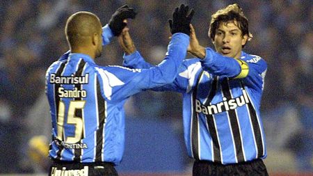 VIDEO** S-a întrecut în ratări! Un brazilian nu a marcat de la metru de poartă!