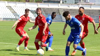 AFC ASA Târgu Mureș conturează lotul pentru sezonul următor! Eusebiu Tudor pregătește schimbările din vară: ”Vedem cu cine rămânem”