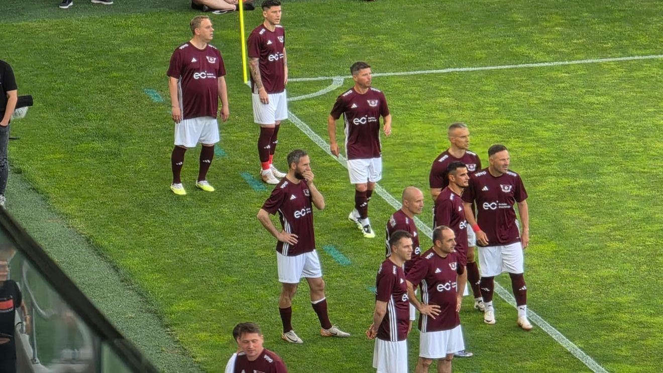 Prima apariție publică a lui Lucian Burdujan după ce s-a spus că a pierdut averea la jocuri de noroc și a ajuns pe străzi! Cum arată fostul jucător de la Rapid și FCSB