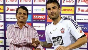 "Important e să nu renunți!" Mutu, premiat după al treilea gol în India. VIDEO Reacția comentatorilor la golul "Briliantului": "Pur și simplu GENIAL!"