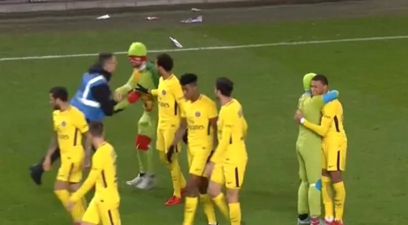 VIDEO | Țestoasele ninja au invadat terenul în Ligue 1 :) Imaginile amuzante cu reacția lui Dani Alves și legătura dintre Mbappe și 