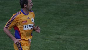 "E urât că am ajuns să ne batem** pe jucători din Bulgaria"