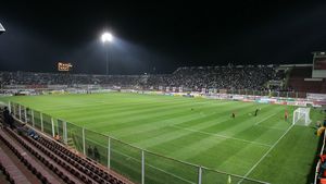 EL e singurul fotbalist din Liga I deținut în coproprietate de două MARI rivale!** "Îmi fac datoria acolo unde joc"