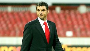 Ganea așteaptă oferta de prelungire! Antrenorul lui "U" rămâne indiferent de decizia TAS. "Îmi doresc continuitate"