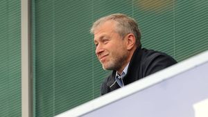 „Abramovich mi-a plătit jumătate de Rolls-Royce”. Impresarul român a recunoscut cum a dat lovitura pe banii oligarhului lui Vladimir Putin