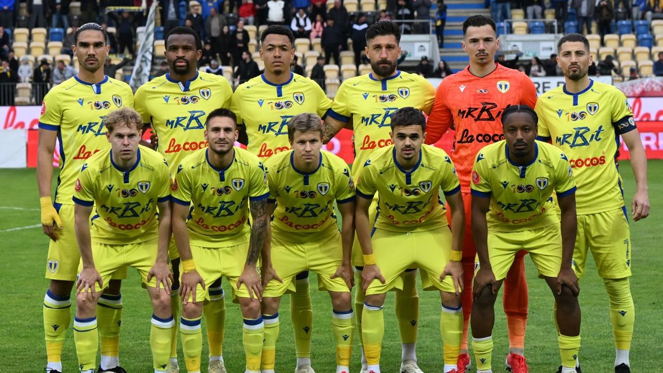 Fiul unui fost rapidist se va prezenta la reunirea Petrolului. Ce noutăți sunt așteptate de Liviu Ciobotariu la primul antrenament la Ploiești. EXCLUSIV