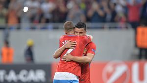 "Tell me that you need me." Budescu l-a luat peste picior pe Alibec după victoria cu Gaz Metan: "Mă chinui de ceva timp să-i dau o pasă de gol"