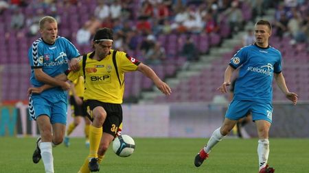 Contra: "Revin cu drag, dar după puncte"