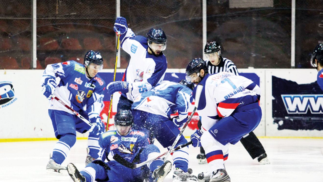 Adunare cu armele pe masă!**  Pistoale, urlete și amenințări la stabilirea noului președinte al federației de hochei