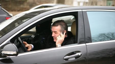 Gigi Becali anunță o superafacere cu englezii, după calificarea în finala Cupei: „Dacă se face, pe Tănase îl dau bonus!” Doi jucători remarcați | VIDEO