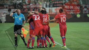 Urmașul lui Bănel are un CV UIMITOR!** La doar 19 ani, aleargă mai tare decât Nicoliță, dar e și tehnic! UEFA l-a inclus în primii 11 puști ai Europei