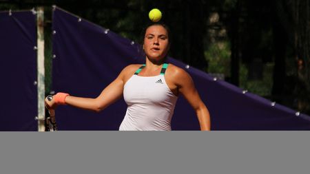 Povestea meciului zilei la BRD Bucharest Open. Carla Suarez Navarro trece de Gabi Ruse cu sânge rece de Top 10. Iberica a închis meciul în doi timpi, după revenirea superbă a româncei, cu patru game-uri consecutive în manșa secundă