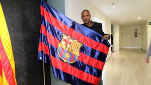 Abidal și-a prelungit contractul cu Barcelona!** "E a doua mea familie"