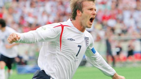 Beckham, la cota 100