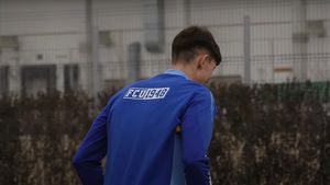 A refuzat-o pe AC Milan pentru echipa lui Adrian Mititelu. Fotbalistul român de 19 ani a uimit: „A luat foc toată Europa, m-au sunat zeci de impresari”