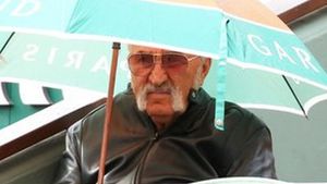 Țiriac intră pe piața carburanților, cu 200 de stații cu preț de retailer. "Vizăm extinderea la nivel european"