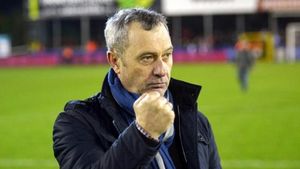 EXCLUSIV | Reacția de milioane a lui Rednic, după ce a auzit că Negoiță îi dă gratis clubul lui Țiriac: "Aș fi un tâmpit" + a avut o ofertă pentru a continua în Liga 1