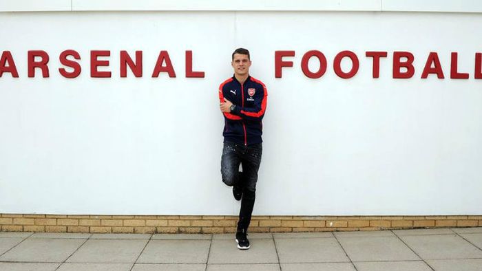 Arsenal a oficializat transferul mijlocașului Granit Xhaka de la Borussia Moenchengladbach