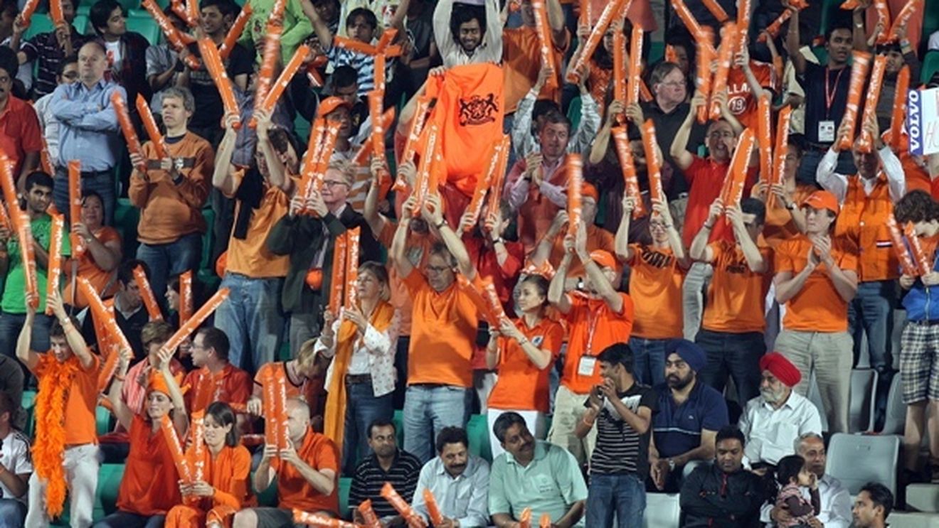 Top Pariu: 100% fotbal » Pachetul Zilei ajunge la cota 11.51 »»