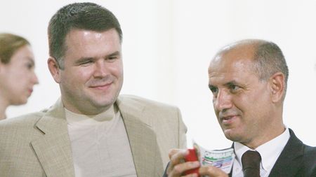 Altă  telenovelă - Curelea și Ferfelea, în Giulești?