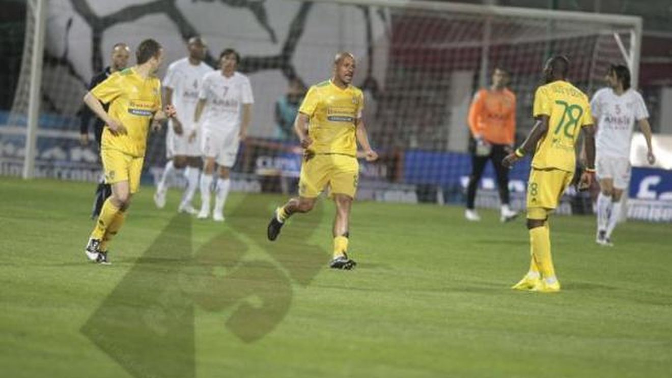 "Scăriță" spre titlu!** Ionescu și-a bătut joc de un penalty, Wesley duce Vasluiul la 6 puncte de lider: Vaslui-Mioveni 3-0