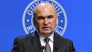 Milionarul Mitică Dragomir îl face praf pe Ilie Bolojan din cauza măsurilor de austeritate: „E tare ca fularul! L-au strâns cu ușa”