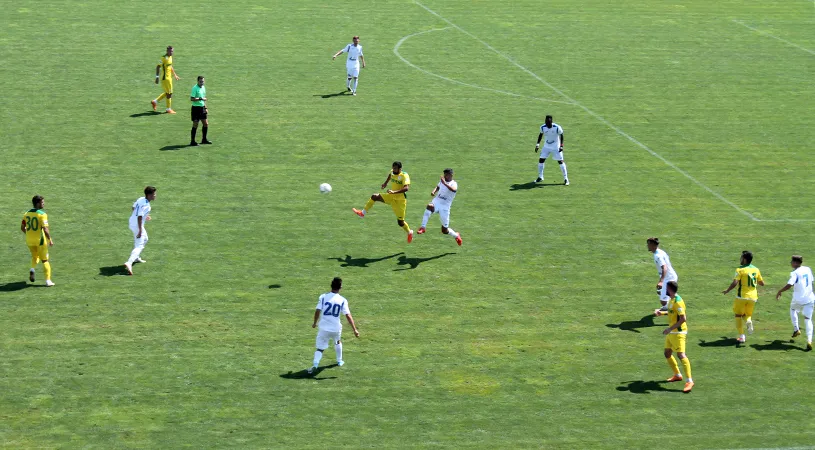 CS Mioveni rămâne neînvinsă!** Echipa lui Marius Stoica a câștigat la limită partida cu Viitorul Pandurii: 