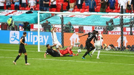 „A arătat ca o echipă plictisită! Îmi pare rău că Germania nu a fost eliminată de Ungaria!”. Helmut Duckadam dă de pământ cu nemții, după înfrângerea cu Anglia | EXCLUSIV