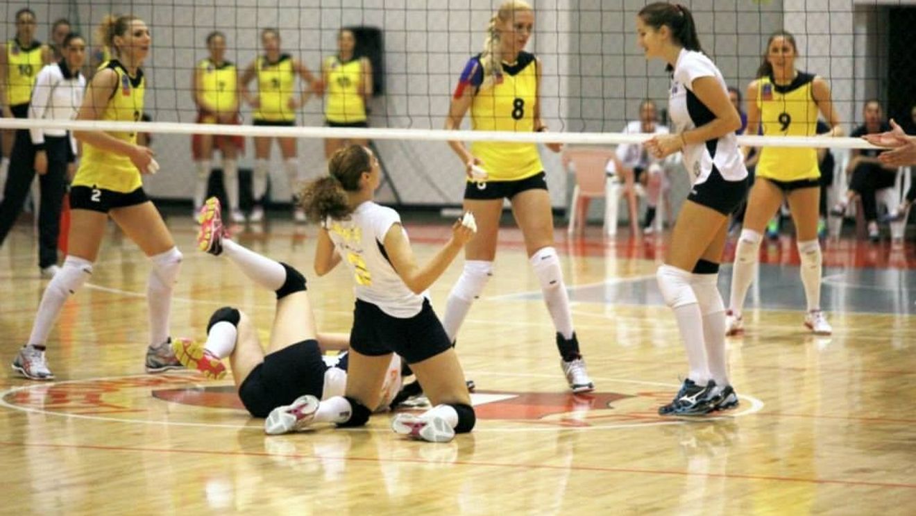 CSM București răstoarnă puterea în voleiul feminin. Formația din Capitală a învins cu 3:0 campioana Știința Bacău