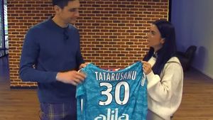 Ciprian Tătărușanu, surprins într-o postură inedită, după ce a pierdut locul de titular la Lyon! Și-a predat tricoul | VIDEO