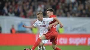 Dorin Rotariu, devastat după meci: "Viața mă pune în momente grele, trebuie s-o înfrunt!" Mijlocașul încă e afectat de moartea lui Ekeng: "A fost cel mai greu moment din viața mea"