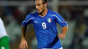 Italia, salvată de "băiatul rău"** Omul care a împărțit același vestiar cu Maxim a fost aproape de Real, dar Mourinho s-a speriat de el. Ce a cauzat reacția "Specialului"