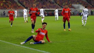 „Este normal să intri într-o panică!” Dennis Man s-a temut de Astra, dar anunță un nou an fabulos la FCSB! Cum comentează ofertele din această iarnă