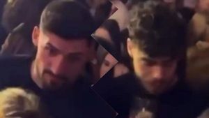 Imagini şocante cu rapidiştii Andrei Borza şi Alexandru Albu petrecând într-un club de fițe, după ruşinea din Poli Iaşi - Rapid 3-1! Cum au fost filmați cei doi: Dan Şucu va fi furios