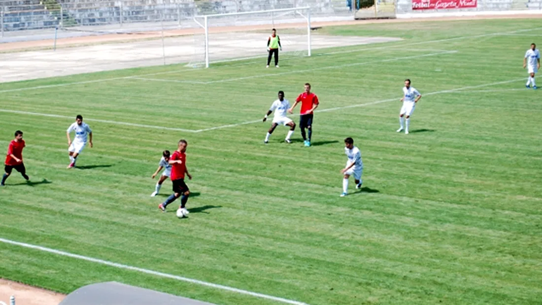 ALRO** le-a predat lecție de fotbal „minerilor