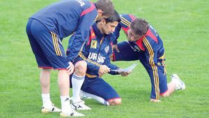 Mircea Sandu: "Răzvan a lălăit-o! **Trebuia să comunice o sancțiune clară pentru Mutu"