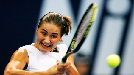 Dublă eliminare pentru românce la Australian Open