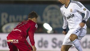 Dacă nu marca în etapa asta, Ronaldo mai pierdea un duel cu Messi!** Ce RECORD vechi de 68 de ani au 'distrus' cei doi: Falcao s-a "infiltrat" între ei