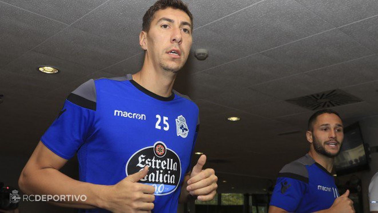 Nu mai vrea să încălzească băncile în Anglia! "Sper să rămân la Depor și sezonul viitor". Pantilimon, îndrăgostit de Spania: "Îmi place orașul, clubul, îmi plac suporterii"