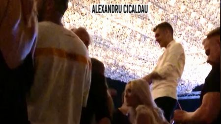 Cika-laka Cicâldău. VIDEO EXCLUSIV | "Diamantul" Craiovei a dansat pe masă într-un club de fițe de pe litoral