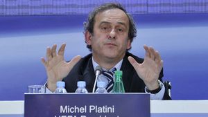 Platini, pus la zid pentru favorizarea celor mici:** 'Echipe ca Steaua n-au niciun ban, nu pot face față în Liga Campionilor'